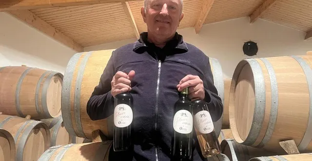photo  au festival des vins et de la gastronomie de laigné-saint-gervais, jérôme gourraud proposera ce week-end pour la première fois des vins sans alcool. ce viticulteur exploite 19 hectares en appellation castillon côtes de bordeaux.  &copy;  anaïs gourraud 