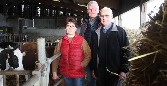 photo  nathalie david, jean-claude giteau et michel david, respectivement trésorière, secrétaire et président de l’association du comice communal d’auvers-le-hamon.  &copy;  ouest-france 