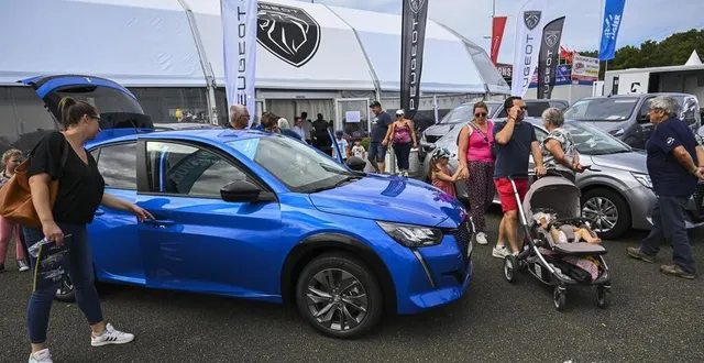 photo  depuis plusieurs années, seule la foire du mans permettait aux concessionnaires automobiles manceaux d’exposer leurs véhicules.  &copy;  archives le maine libre - denis lambert 