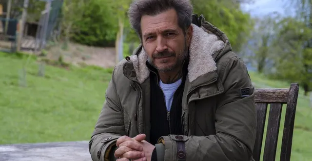 photo  alexandre varga interprète le capitaine pascal roche dans la série « cassandre » depuis 2015.  &copy;  © nicolas robin - france télévisions 