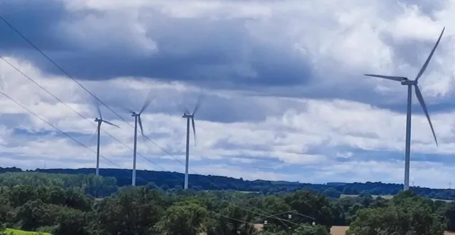 photo  les éoliennes du parc d’angrie vont arrêter d’injecter de l’électricité dans le réseau du 3 mars au 26 mai inclus.  &copy;  co 