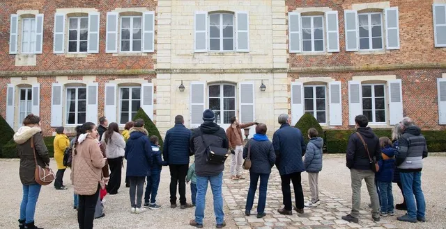 photo  des visites du château enchantées.  &copy;  archives le maine libre 