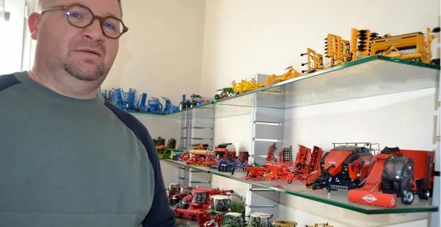 photo  nicolas boulay est passionné de miniatures agricoles et travaux publics depuis 20 ans.  &copy;  le maine libre 