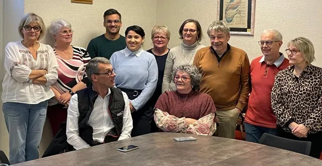 photo  à l’issue de la séance, les élus ont répondu aux questions des nouveaux arrivants.  &copy;  ouest-france. 
