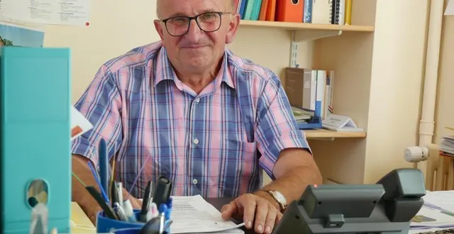 photo  régis bourneuf affirme ne pas comprendre les reproches de david smith, le patron du bistrot de l’abbaye, candidat à la reprise du chalet du lac.  &copy;  le maine libre 