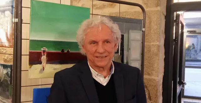 photo  andré bibard au vernissage de son exposition.  &copy;  ouest-france 