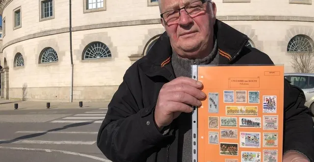 photo  michel assier, président du groupement philatélique d’alençon, devant la halle aux blés, où se tiendra la fête du timbre ce week-end.  &copy;  ouest-france 
