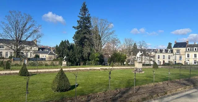 photo  le ciel était bien bleu au-dessus du mans ce mercredi 5 mars 2025.  &copy;  le maine libre 