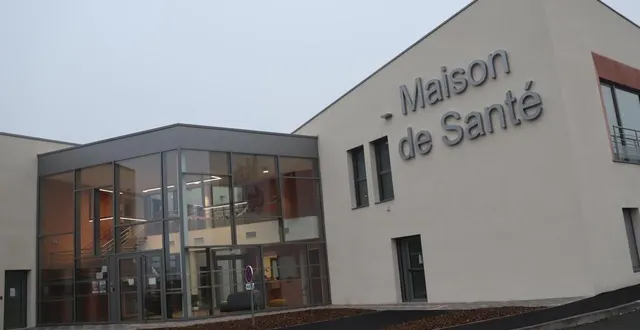photo  malgré de gros investissements comme la maison de santé pluridisciplinaire de loué, lbn communauté parvient à maîtriser ses dépenses et affiche un taux d’endettement extrêmement faible.  &copy;  ouest-france 