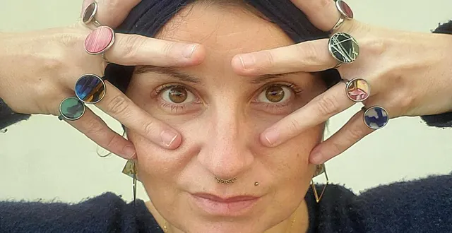 photo  marion arrial, « mayari », avec ses créations en acétate de cellulose, sera présente à rablay.  &copy;  co 