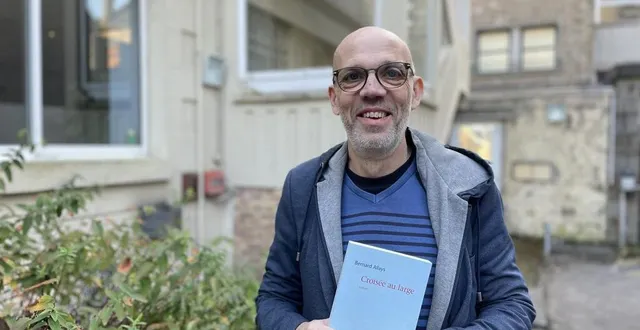 photo  bernard allays, écrivain et habitant de flers, dans l’orne publie son deuxième roman « croisée au large ».  &copy;  ouest-france 