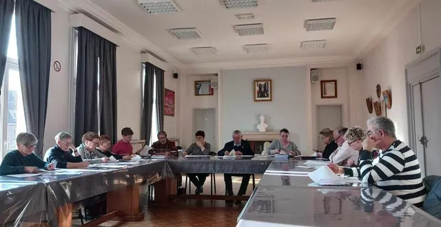 photo  l’adoption des comptes administratifs 2024 et prévisionnels 2025 l’a été à l’unanimité.  &copy;  ouest-france 