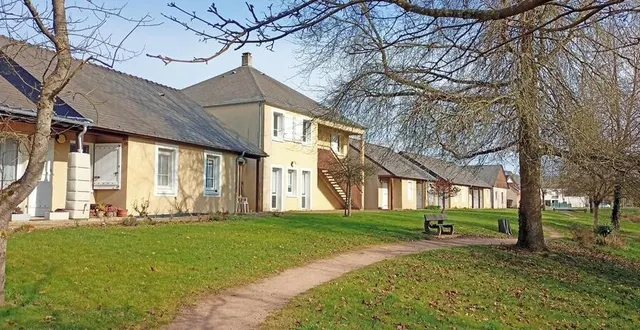 photo  des travaux doivent être entrepris dans différents bâtiments dépendant du sivom de l’antonnière, comme ici la résidence seniors marpa de saint-saturnin.  &copy;  archives ouest-france 
