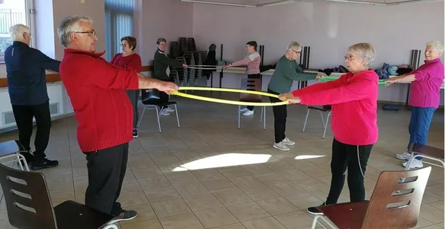 photo  l’atelier gym douce est animé par yvette houdayer, au 1er plan à droite.  &copy;  ouest-france 
