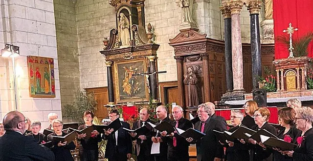 photo  chantemaine durant son concert de baugé-en-anjou, il y a un an.  &copy;  chantemaine 