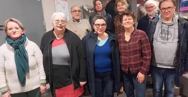 photo  les administrateurs de l’association ciné ferté. au premier rang à partir de la gauche, blandine lecourvoisier secrétaire, jacqueline letissier trésorière, laurence sow vice-présidente, marie christine chatel présidente et sébastien gautier vice-président.  &copy;  ouest-france 