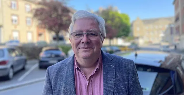 photo  yves goasdoué est maire de flers, dans l’orne, depuis 2001.  &copy;  archives ouest-france 