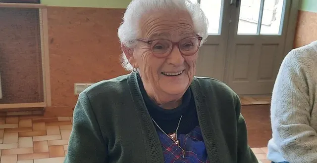 photo  « du moment que les jambes et la langue marchent encore, tout va bien ! », s’exclame jacqueline panchèvre, 86 ans.  &copy;  ouest-france 