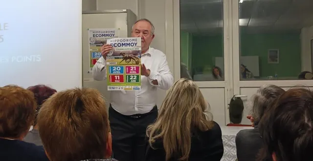 photo  patrick gratz, président de la société des courses d’écommoy, présente les réunions du premier semestre 2025.  &copy;  ouest-france 