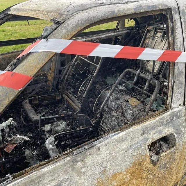 photo l’intérieur du véhicule est complètement calciné.  ©  ouest-france