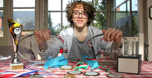 photo  paul-loup de conink, avec une partie de ses médailles et ses trophées, chez lui, à dureil, en février 2025.  &copy;  ouest-france 