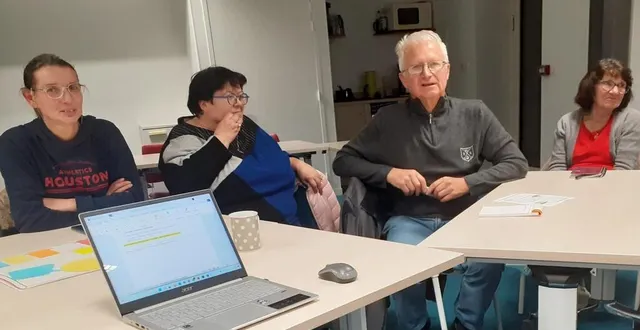 photo  soirée de préparation des réunions associatives.  &copy;  co 