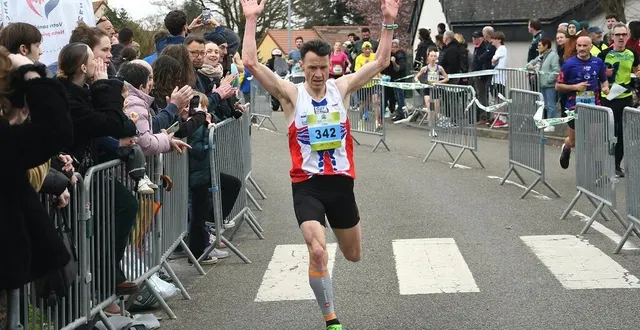 photo  le breton armand lucans, master, surprend en s’imposant devant le sarthois florian lecot.  &copy;  le maine libre 