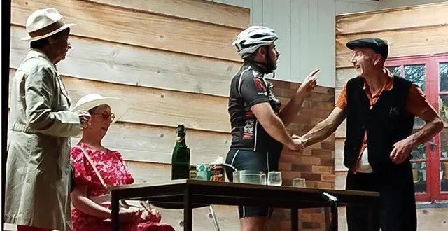 photo  la soirée théâtrale avec les bolides de mulsanne a enchanté les spectateurs.  &copy;  le maine libre 