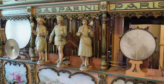 photo  le musée de musique mécanique recèle des trésors.  &copy;  archives le maine libre 