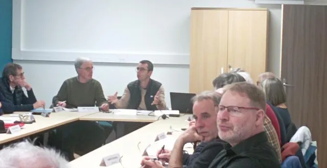 photo  les élus du syndicat mixte du val de loir ont voté le débat d’orientation budgétaire, mardi 4 mars 2025.  &copy;  ouest-france 