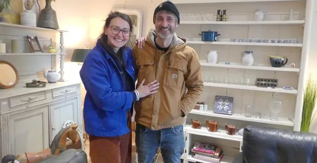 photo  mathilde et gary ouvrent leur brocante remplie d’objets qu’ils ont rénovés.  &copy;  ouest-france 