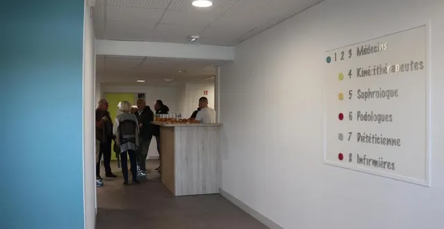 photo  le nouvel aménagement intérieur de la maison médicale de briouze a été inauguré mercredi 5 mars.  &copy;  ouest-france 