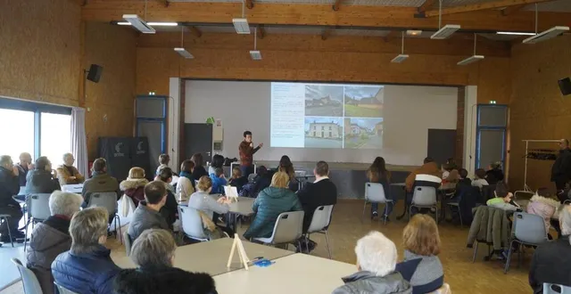 photo  samedi 1er mars 2025 avait lieu la première réunion pour la concertation avec les habitants pour la futur redynamisation du centre bourg.  &copy;  ouest-france 