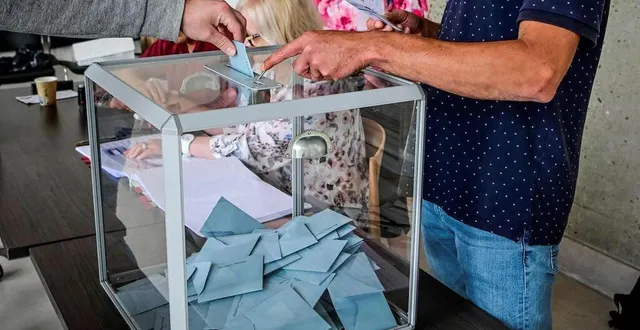 photo  les français voteront pour un nouveau président de la république en 2027.  &copy;  le maine libre - yvon loué 