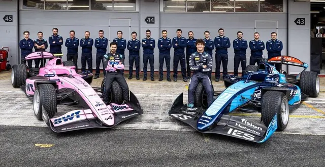 photo  l'écurie dams aligne deux formule 2 en championnat du monde. une pour kush maini, soutenu par alpine, une autre pour jak crawford, dans le giron aston martin.  &copy;  dutch photo agency 