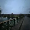 photo  ce pont enjambe la sarthe entre héloup et mieuxcé. c’est à quelques centaines de mètres que le corps a été vu. 