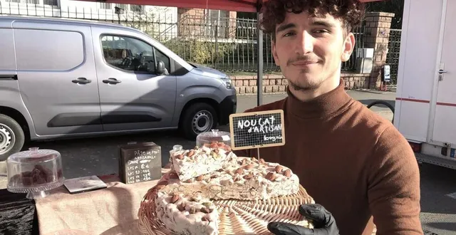 photo  johnny croegaert était présent pour la première fois sur le marché de la flèche le mercredi 5 mars. il compte y participer régulièrement, « tant que j’aurai une place ».  &copy;  le maine libre 