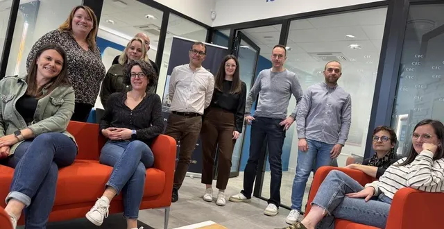 photo  l’équipe de l’agence bancaire cic ouvre mercredi 12 mars 2025 dans ses nouveaux locaux rue de bretagne.  &copy;  ouest-france 