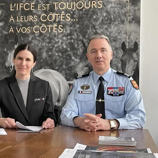 photo rosine travers et le colonel benech.  ©  ouest-france