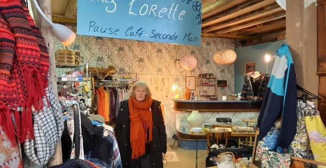 photo  coralie monnet dans sa boutique, chez lorette, dans la rue des antiquaires, à domfront.  &copy;  ouest-france 