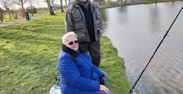 photo  bruno pinget, président de l’amicale des pêcheurs, ici le 3 mars lors du rendez-vous des « 1 000 truites » dément la rumeur : le plan d’eau n’est fermé qu’à la pêche, et non pas à la promenade.  &copy;  le maine libre 