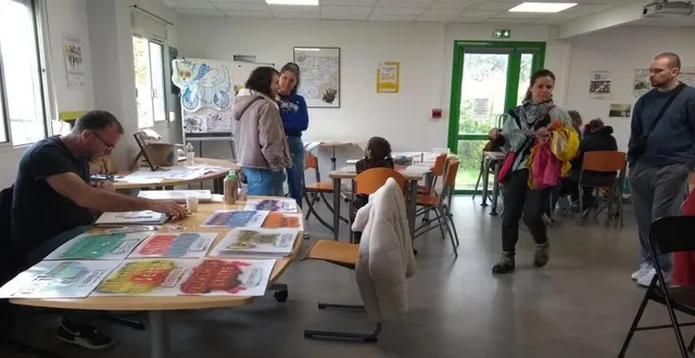 photo  ateliers d’animations, pour lors de la première participation du cesame à la journée de la schizophrénie, en 2024.  &copy;  co 