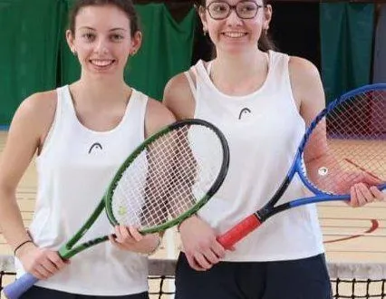 photo  margot gautefroy et anaïs galisson ont terminé championnes de 1re division.  &copy;  le maine libre 