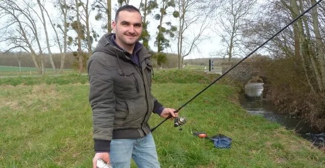 photo  benjamin boucher, un pêcheur qui aime revenir chaque année sur les lieux de son enfance pour taquiner la truite.  &copy;  ouest-france 