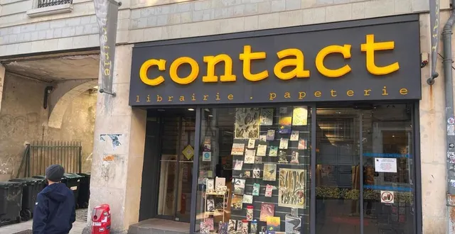 photo  la librairie contact est située rue lenepveu à angers. 17 emplois sont menacés.  &copy;  ouest-france 