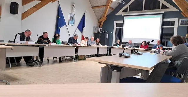 photo  le conseil débat sur les finances communales.  &copy;  ouest-france 