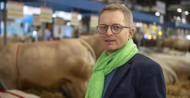 photo  olivier lebert, à l’occasion de sa visite du salon de l’agriculture de paris, mardi 25 février 2025.  &copy;  mathieu pattier / ouest france 