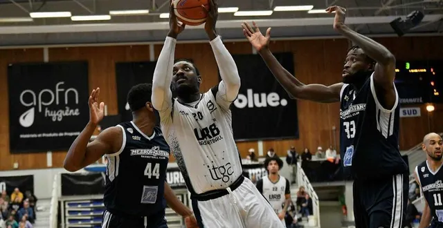 photo  les 19 points de sekou conde n’ont pas suffi.  &copy;  jocelyne régent 