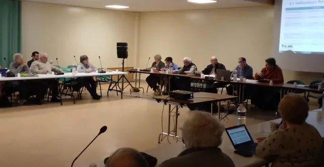 photo  cinquante-deux conseillers communautaires étaient présents pour ce vote du budget.  &copy;  ouest-france 