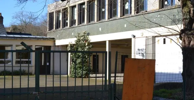 photo  pour éviter une déperdition énergétique importante, l’ancienne école du village va bénéficier d’une isolation.  &copy;  archive le maine libre 
